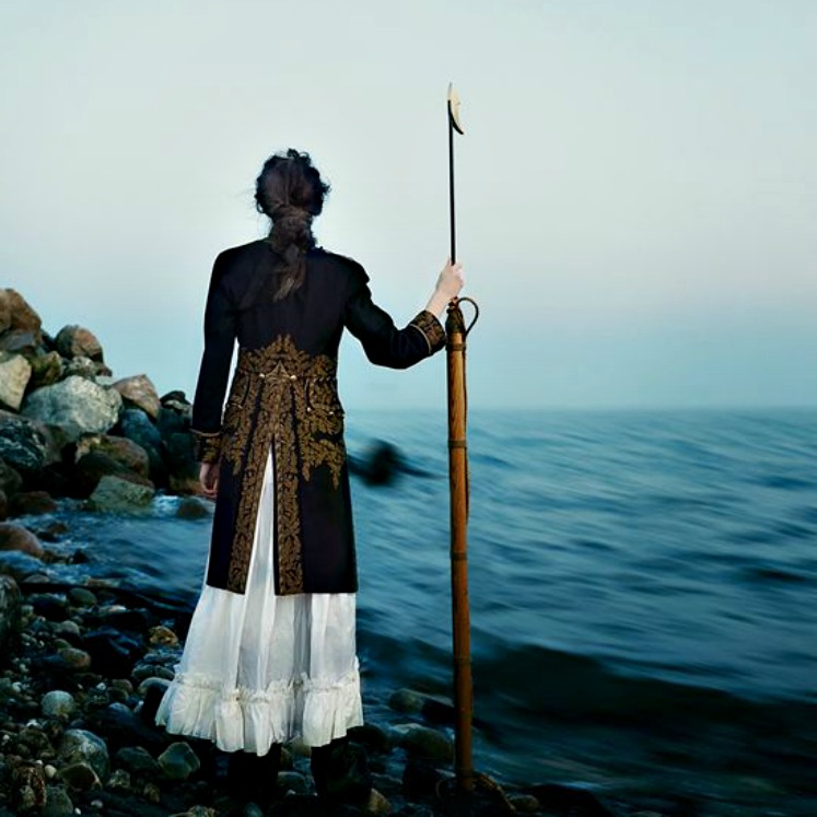 caroline knopf crop